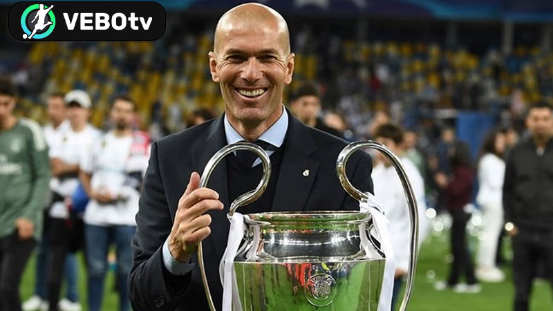Zinedine Zidane – Huấn luyện viên bóng đá với tài quản trị xuất sắc